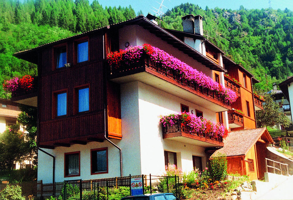 Residence Marisol Camere & Appartamenti - Mezzana Centre 외부 사진